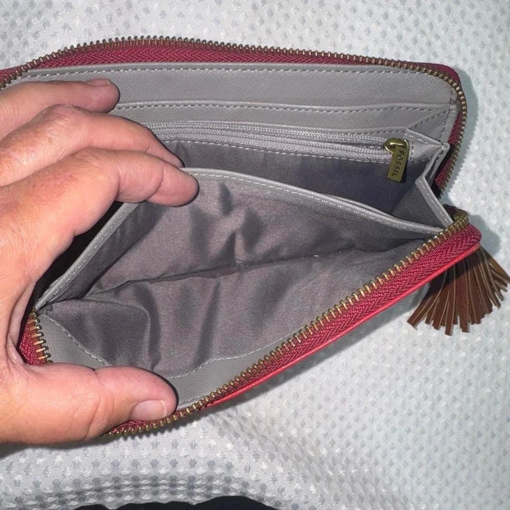 Fossil Zip Around Wallet Women OS Red Excellent Pebbled Leather Tassel Accent
